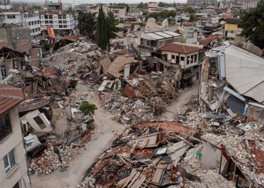 الكوارث الطبيعية تُلاحق تركيا ... انهيارات وأضرار في المنازل جراء الهزة الارضية في شمال البلاد