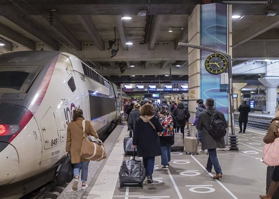 اضطراب متواصل في حركة القطارات الفرنسية