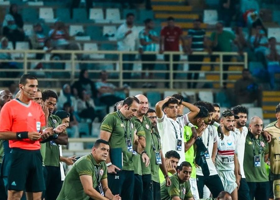 اعتداء على أرض الملعب.. تفاصيل أزمة لاعبي الزمالك في 